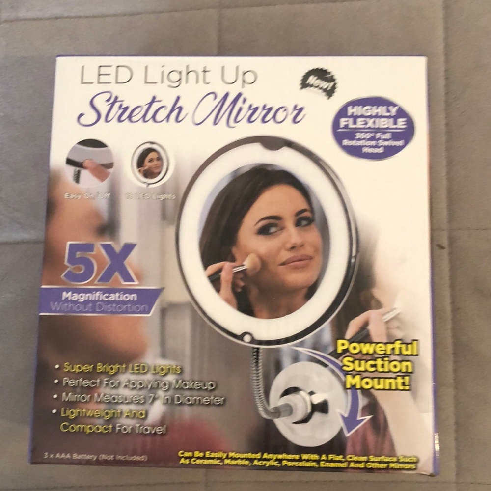 LED Light Up Stretch Mirror Makeup